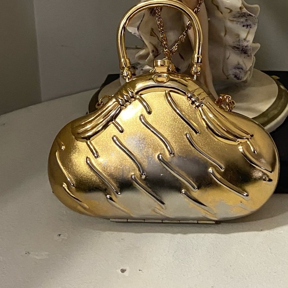 Vintage Style Paris women gold tone and white rhinestone metal case purse. Used. - Picture 9 of 16